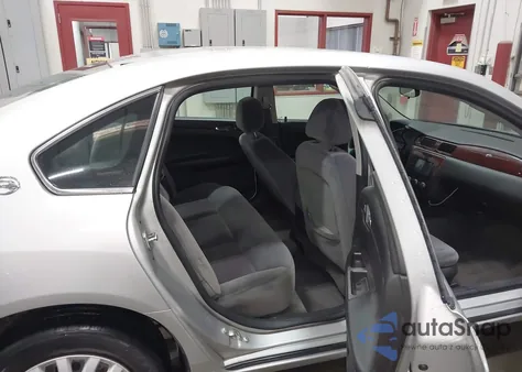 2008 Chevrolet Impala Ls z USA, uszkodzony, nr VIN 2G1WB58K281227738